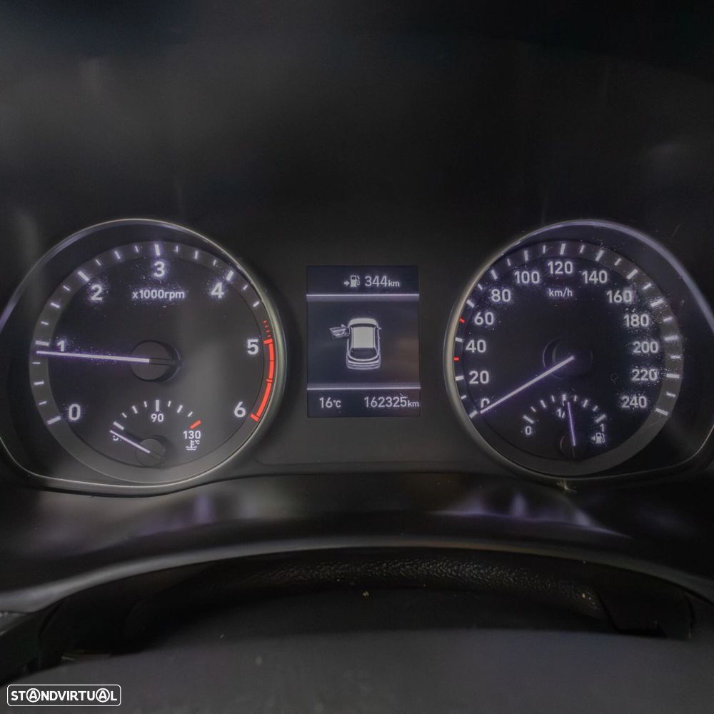 Hyundai i30 SW 1.6 CRDi Blue Comfort+Navi - 16