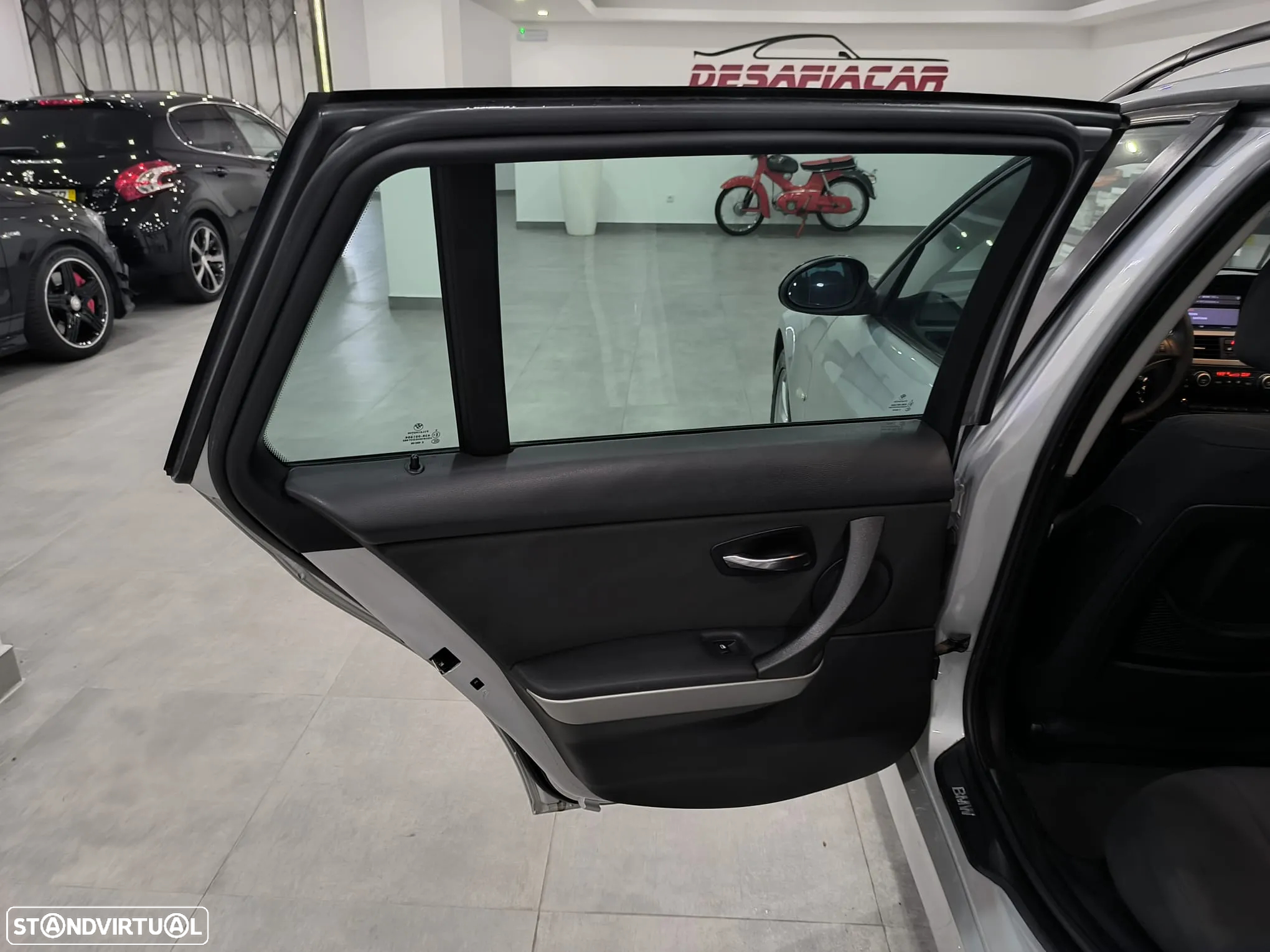 BMW 320 d Touring - 23