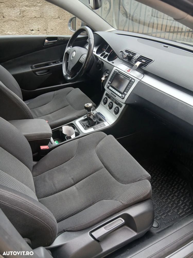 Volkswagen Passat 2.0 TDI 4Motion Comfortline - 11