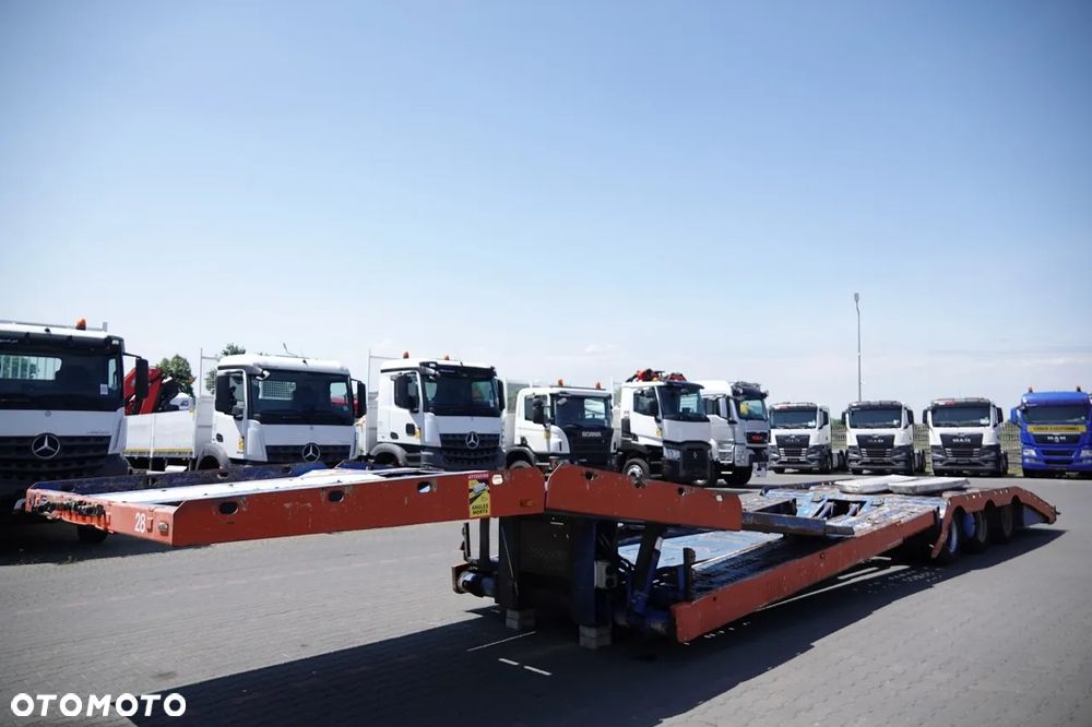 Nooteboom VS-MONT/ VSAT11 / NACZEPA LAWETA / NISKOPODWOZIOWA / 17 M / PODEST HYDRAULICZNY / WCIĄGARKA / SAF - 3