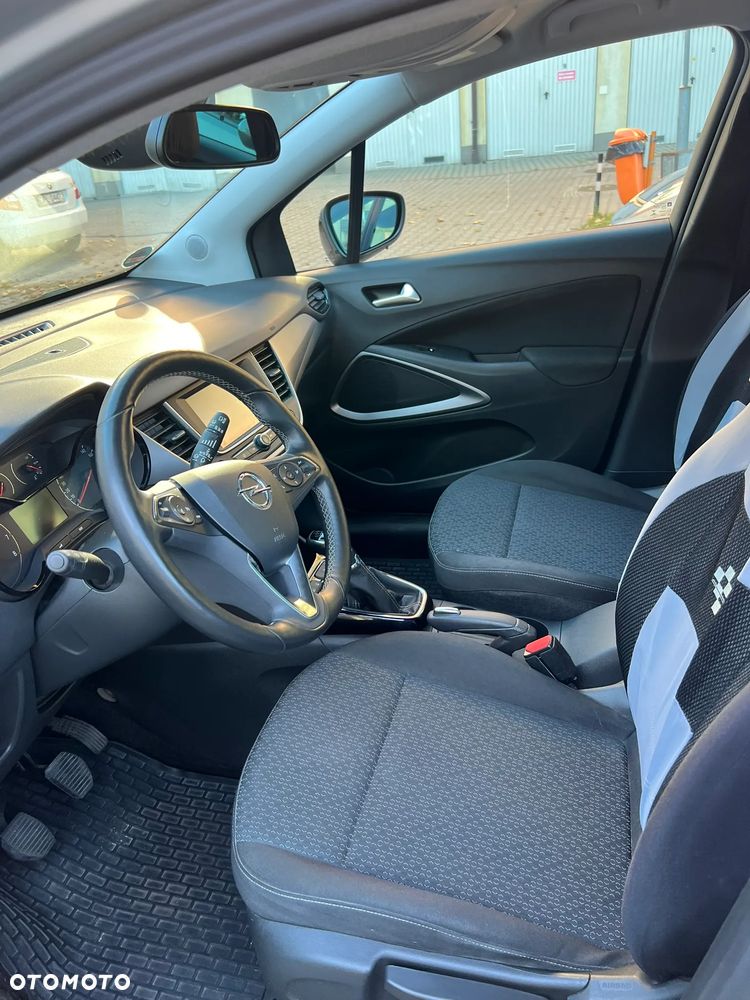 Opel Crossland X - 11