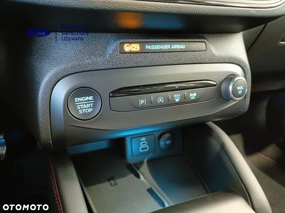 Ford Focus 1.0 EcoBoost mHEV ST-Line X - 25