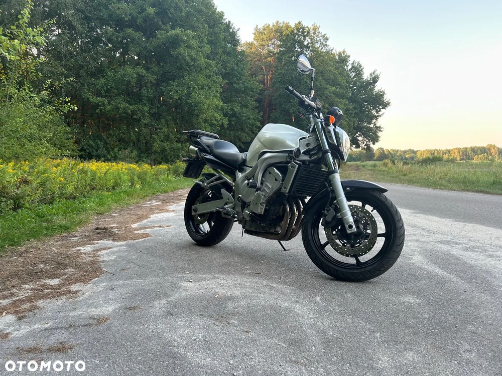 Yamaha FZ6 - 2