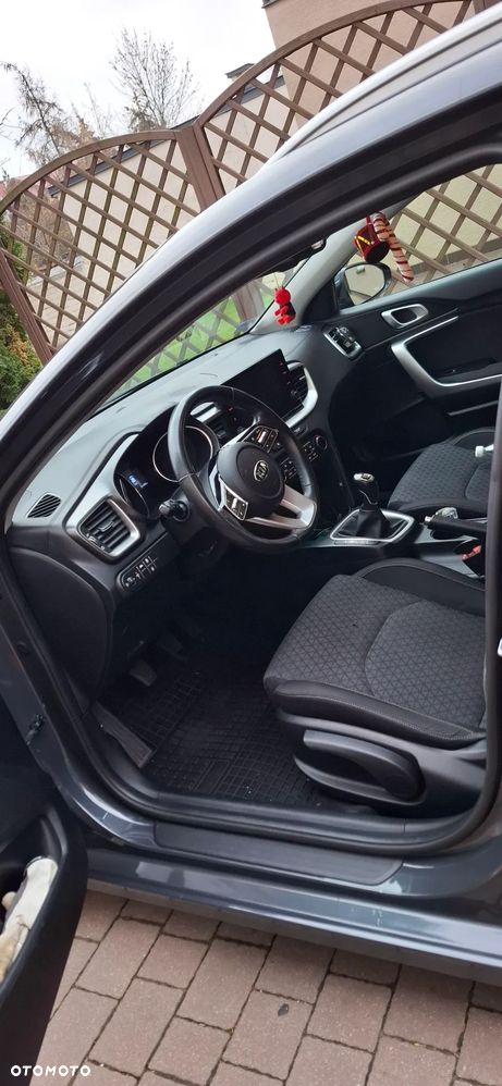 Kia Ceed - 5