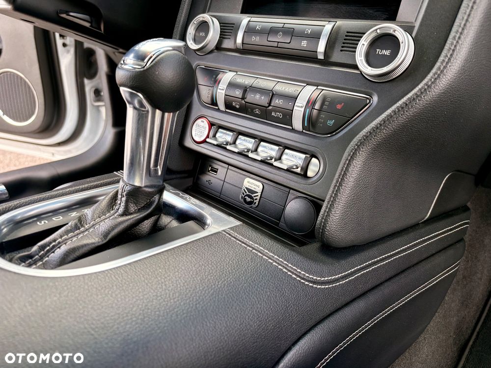 Ford Mustang - 13