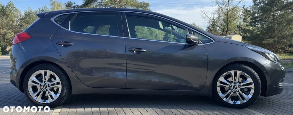 Kia Ceed 1.6 GDI DCT Spirit - 4