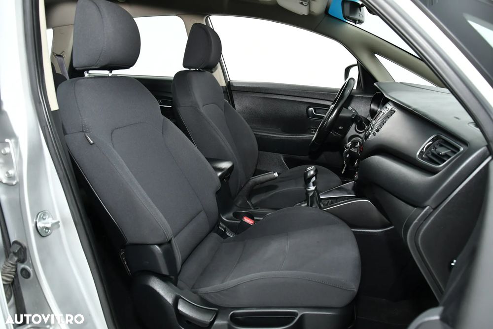 Kia Carens 1.7 CRDi 115 Dream-Team Edition - 10