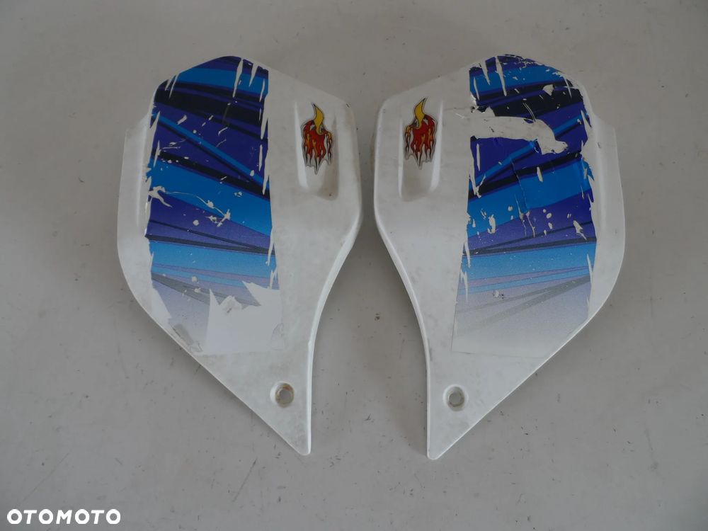 SUZUKI DR 650 osłony plastikowe na zbiorni paliwa P,L - 1