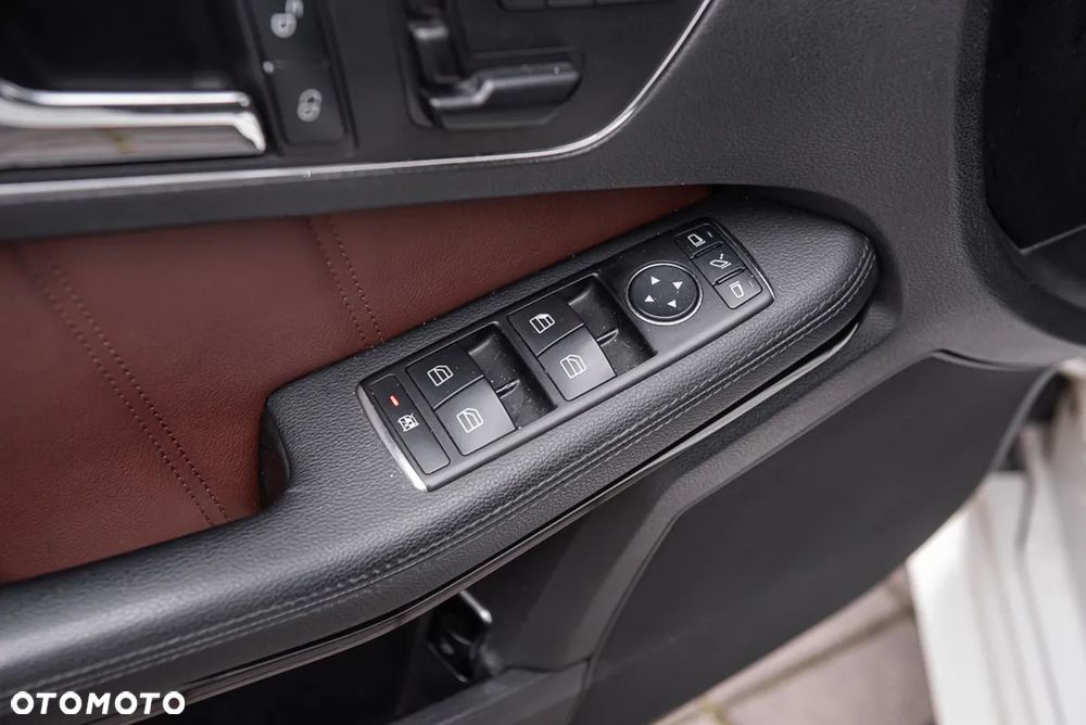 Mercedes-Benz Klasa E 350 CDI BlueEff Avantgarde - 17