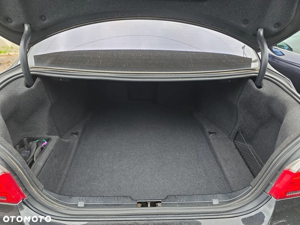 BMW Seria 5 545i - 27