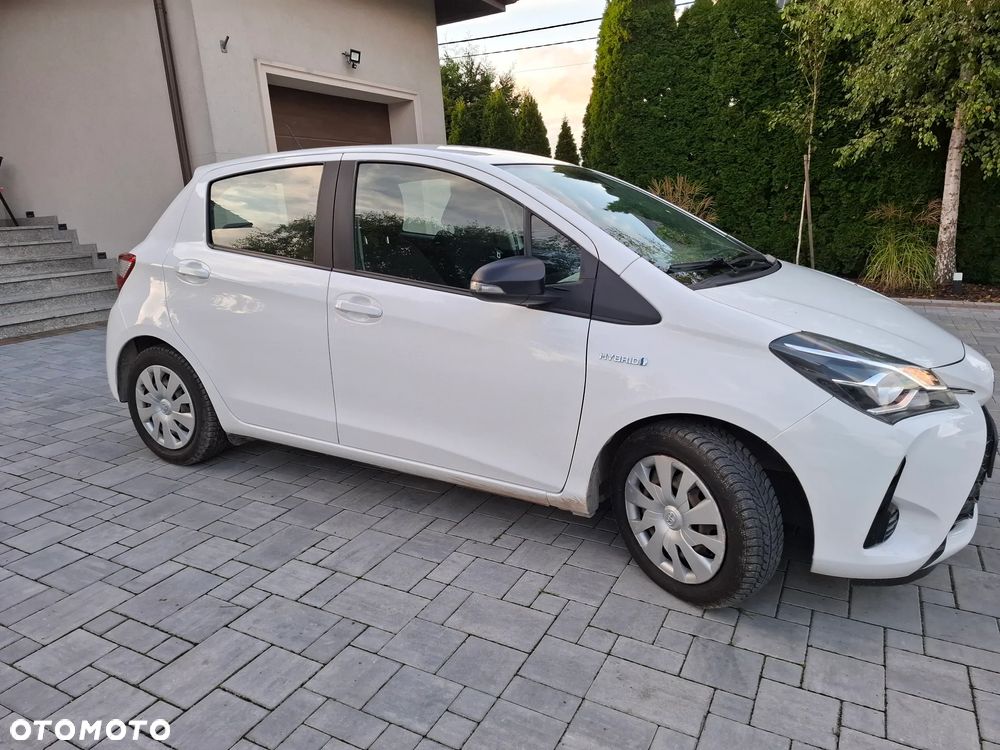 Toyota Yaris - 10