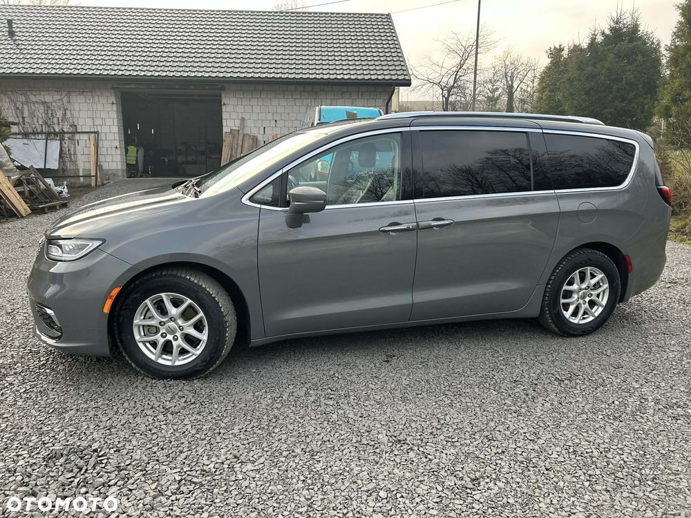 Chrysler Pacifica - 12