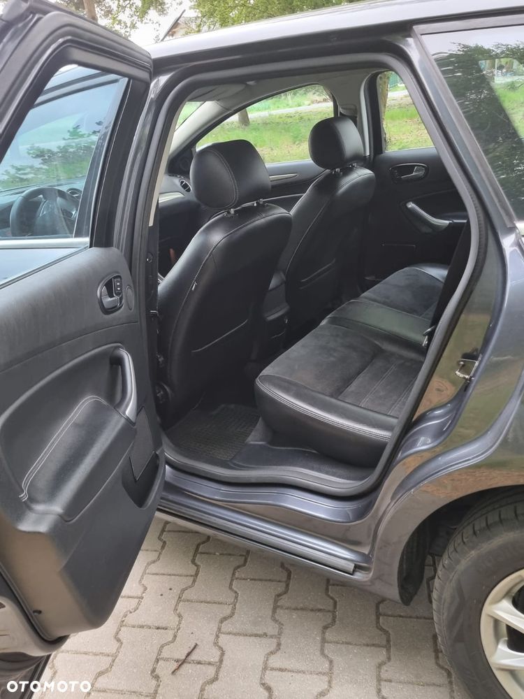 Ford Mondeo 2.0 TDCi Titanium - 12