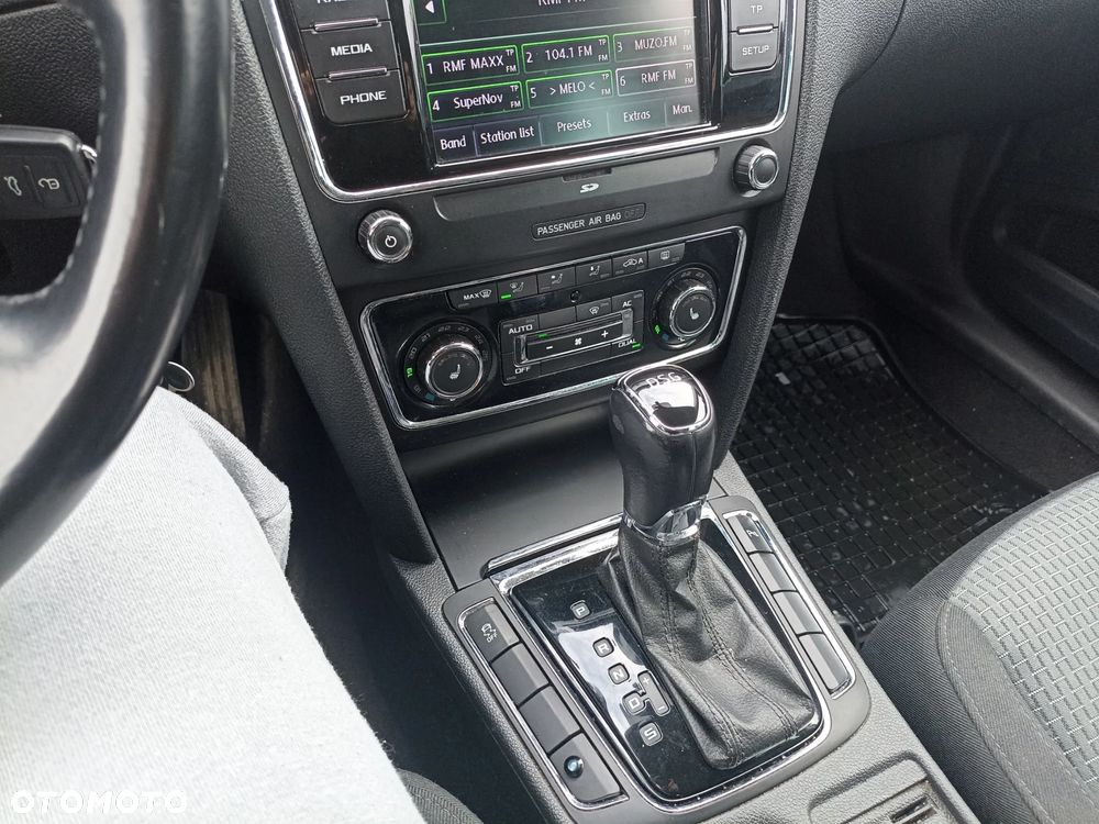 Skoda Superb 2.0 TSI Ambition DSG - 4