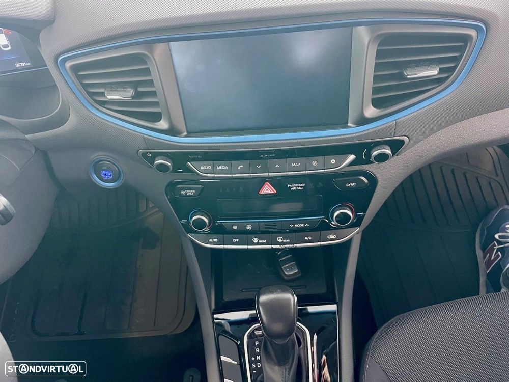 Hyundai Ioniq 1.6 GDI HEV Hybrid Tech - 13