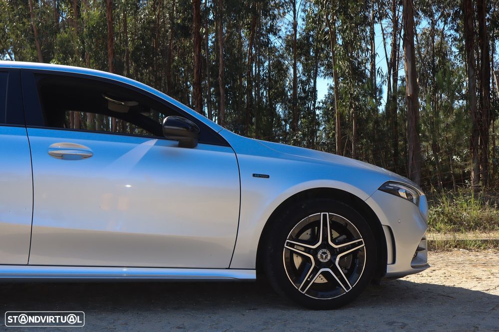 Mercedes-Benz A 250 e AMG Line - 6