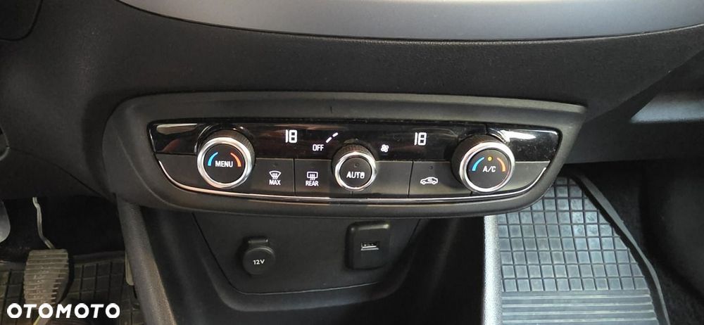 Opel Crossland X - 23
