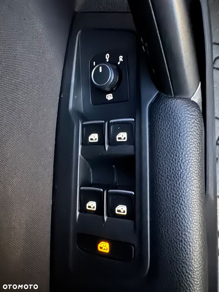 Volkswagen Tiguan - 31