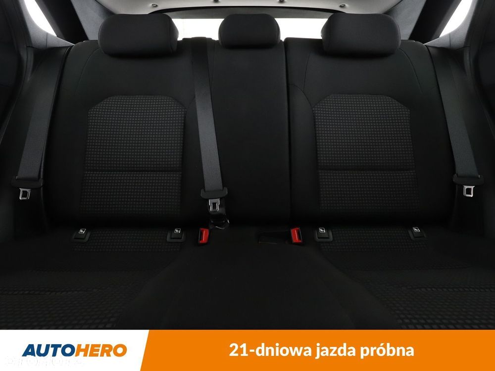 Kia Ceed - 16