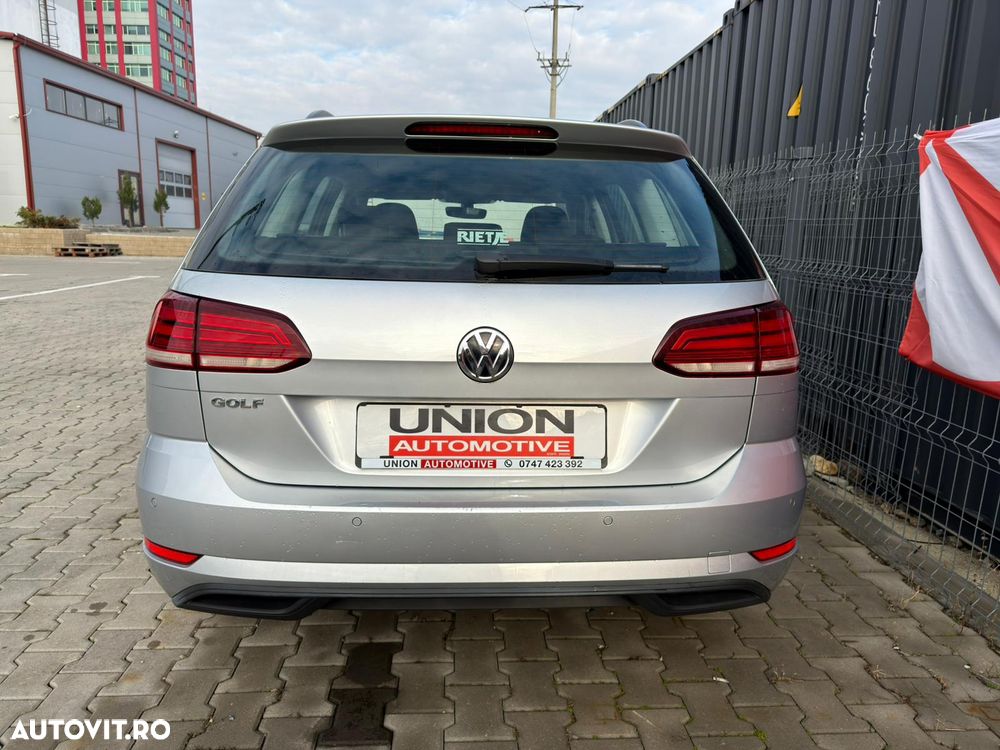 Volkswagen Golf 1.6 TDI SCR Comfortline - 6