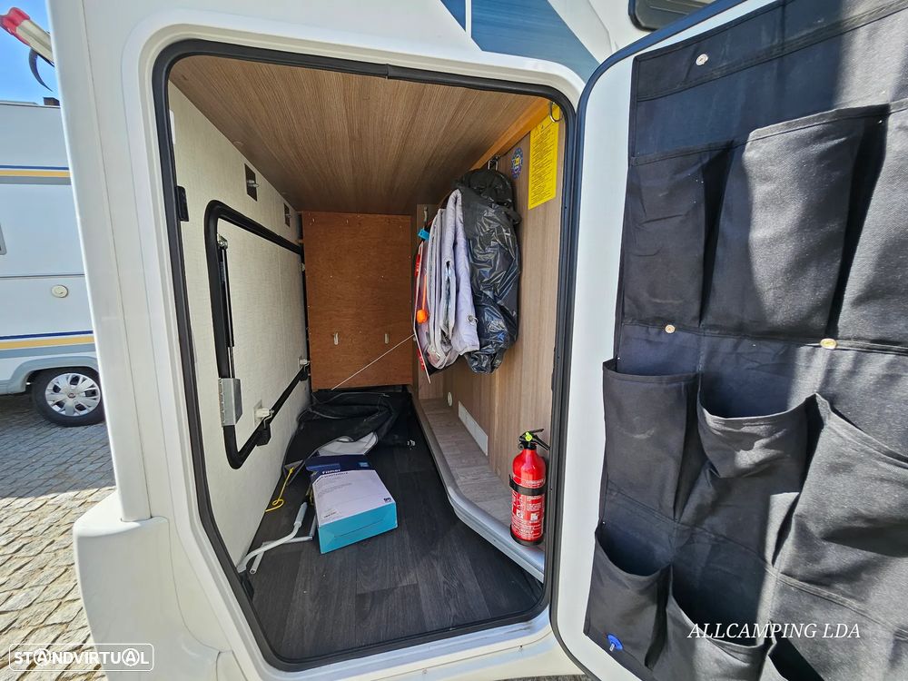 Chausson Flash Salão "Maxi Lounge+Cama de Casal Elétrica - 47