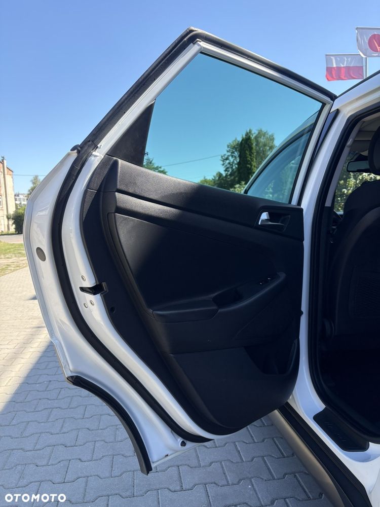 Hyundai Tucson blue 1.7 CRDi 2WD DCT Premium - 35