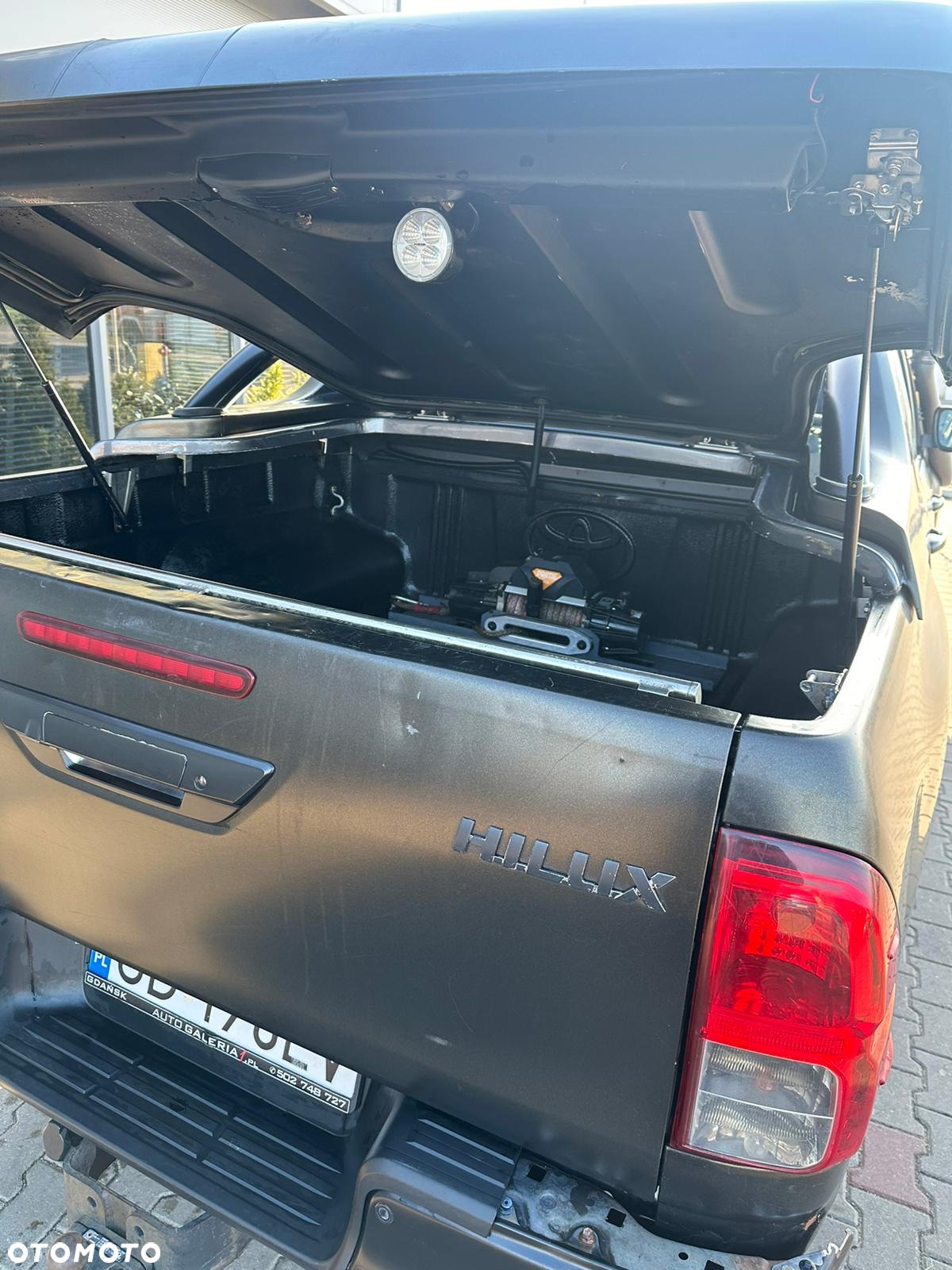 Toyota Hilux - 9