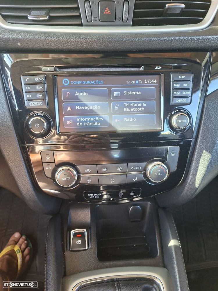 Nissan Qashqai 1.5 dCi Acenta Connect - 22
