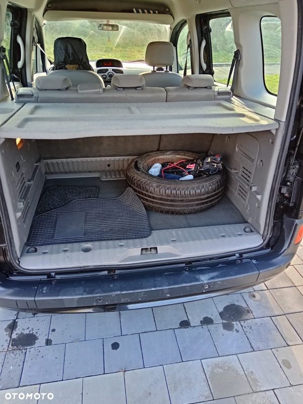 Renault Kangoo 1.6 8V Helios - 13
