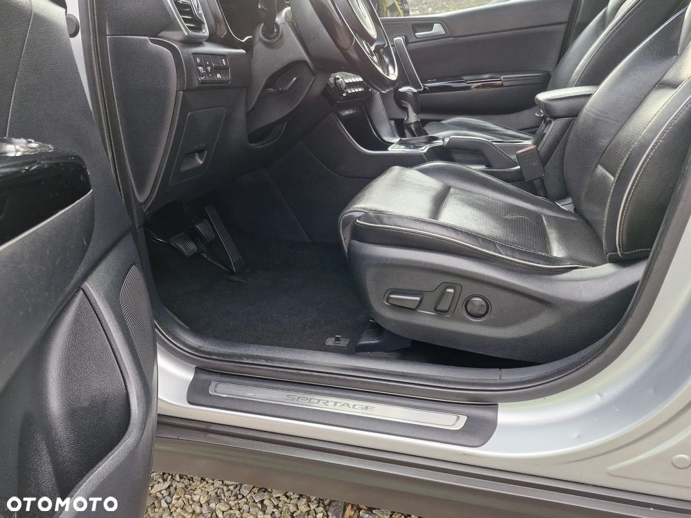 Kia Sportage 1.7 CRDI 2WD Spirit - 22