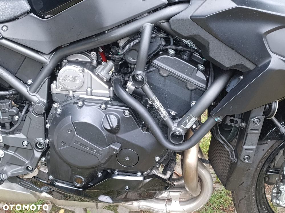 Kawasaki H2 - 13