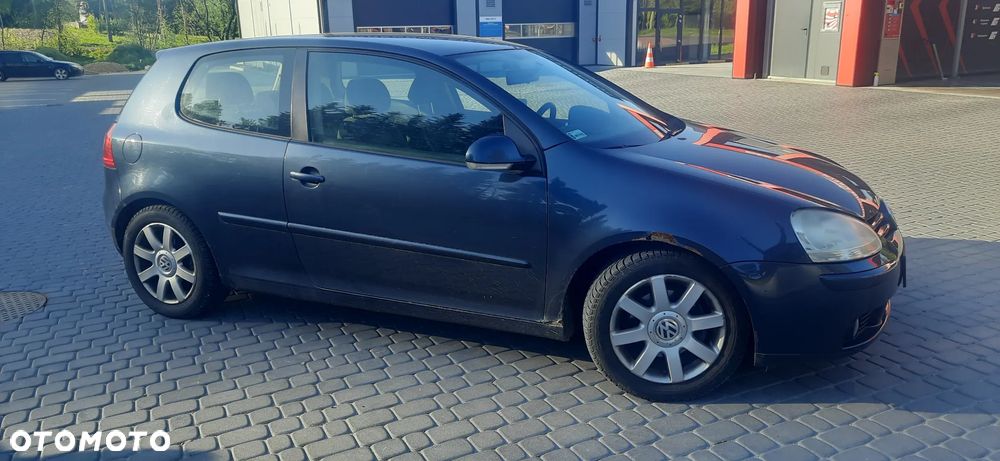 Volkswagen Golf 1.6 FSI Comfortline - 11