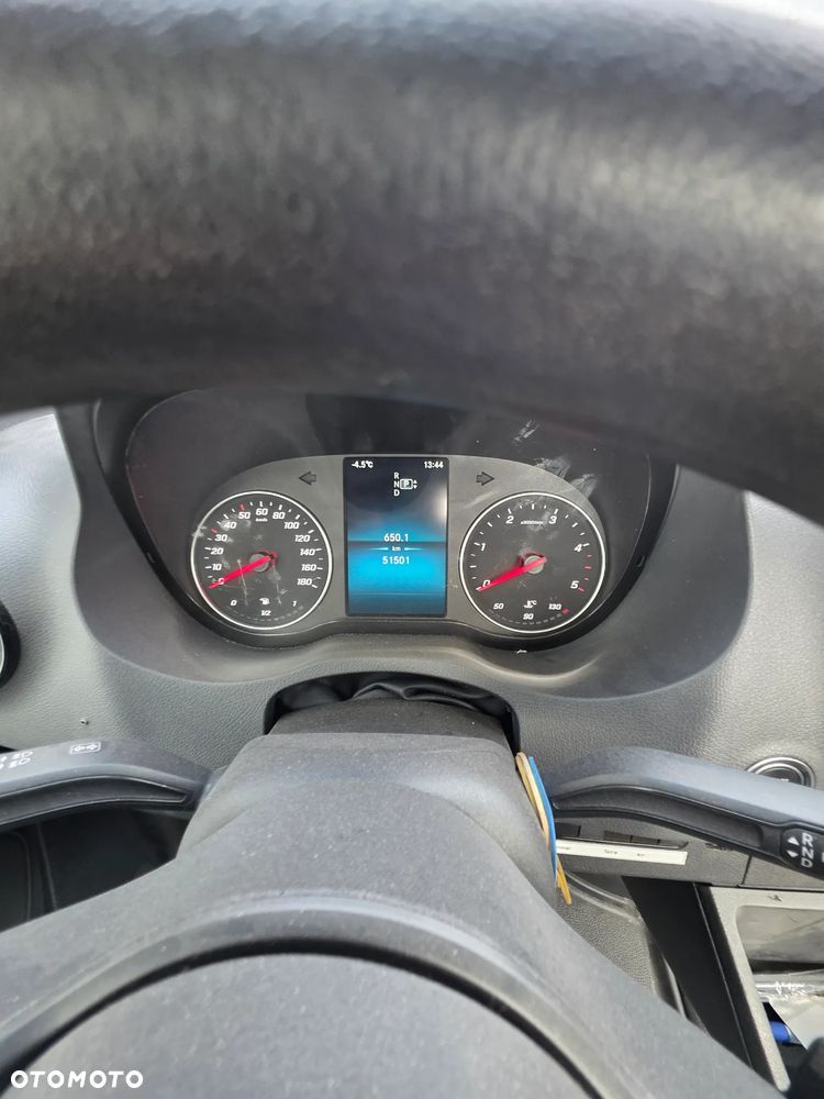 Mercedes-Benz Sprinter - 29