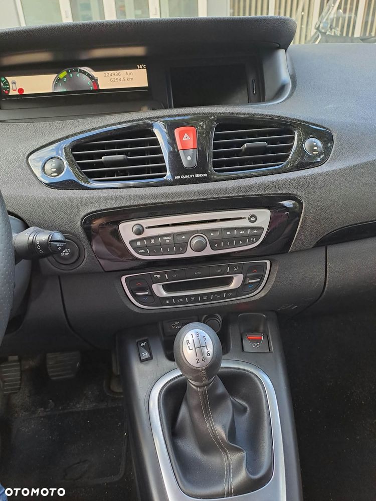 Renault Scenic 2011 photo 2