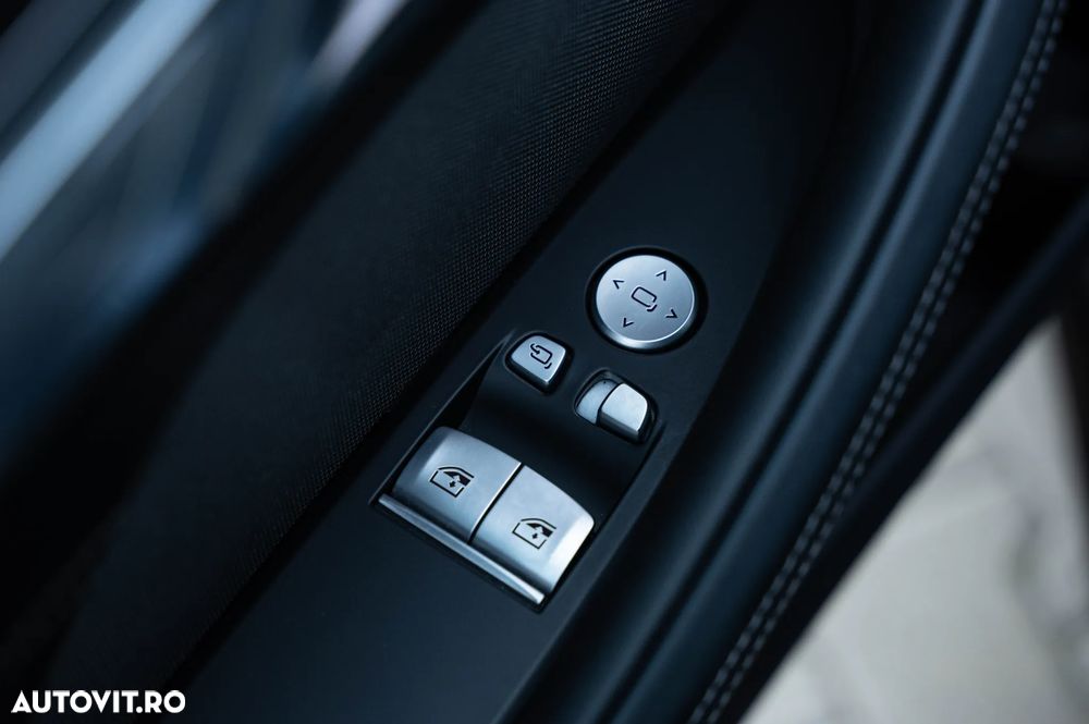 BMW M8 M850i xDrive - 16