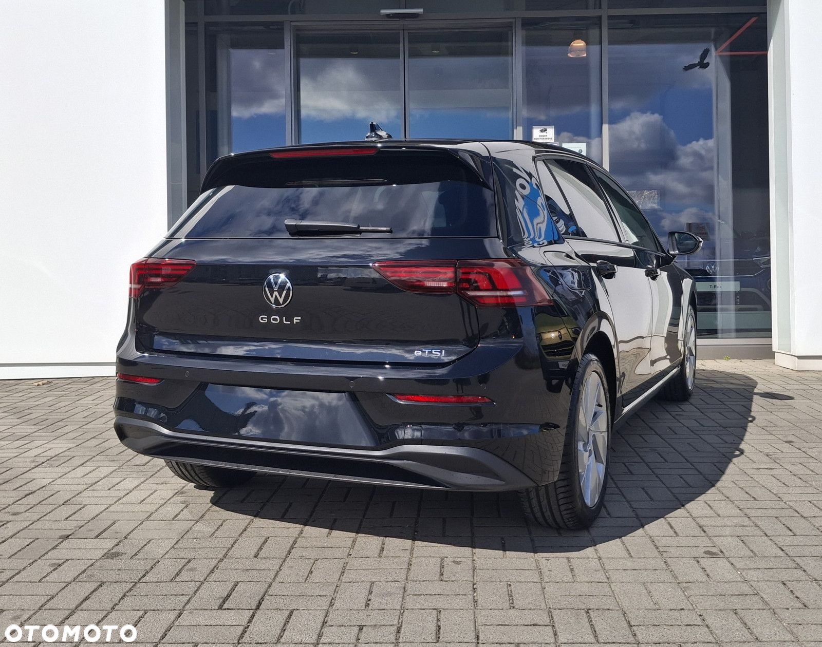 Volkswagen Golf - 6