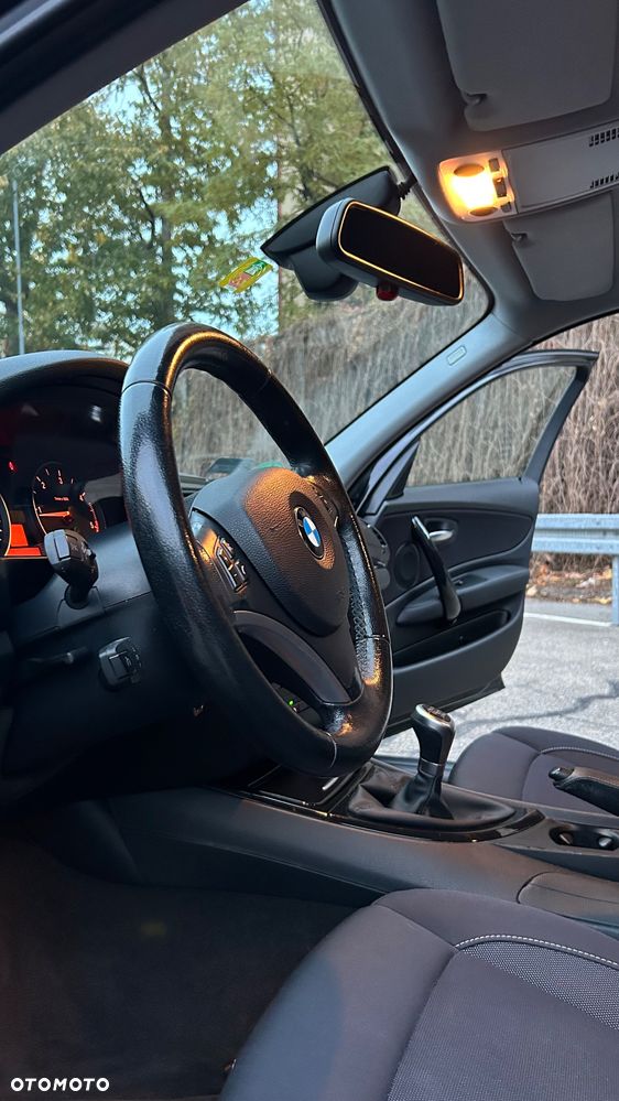 BMW Seria 1 118d - 5