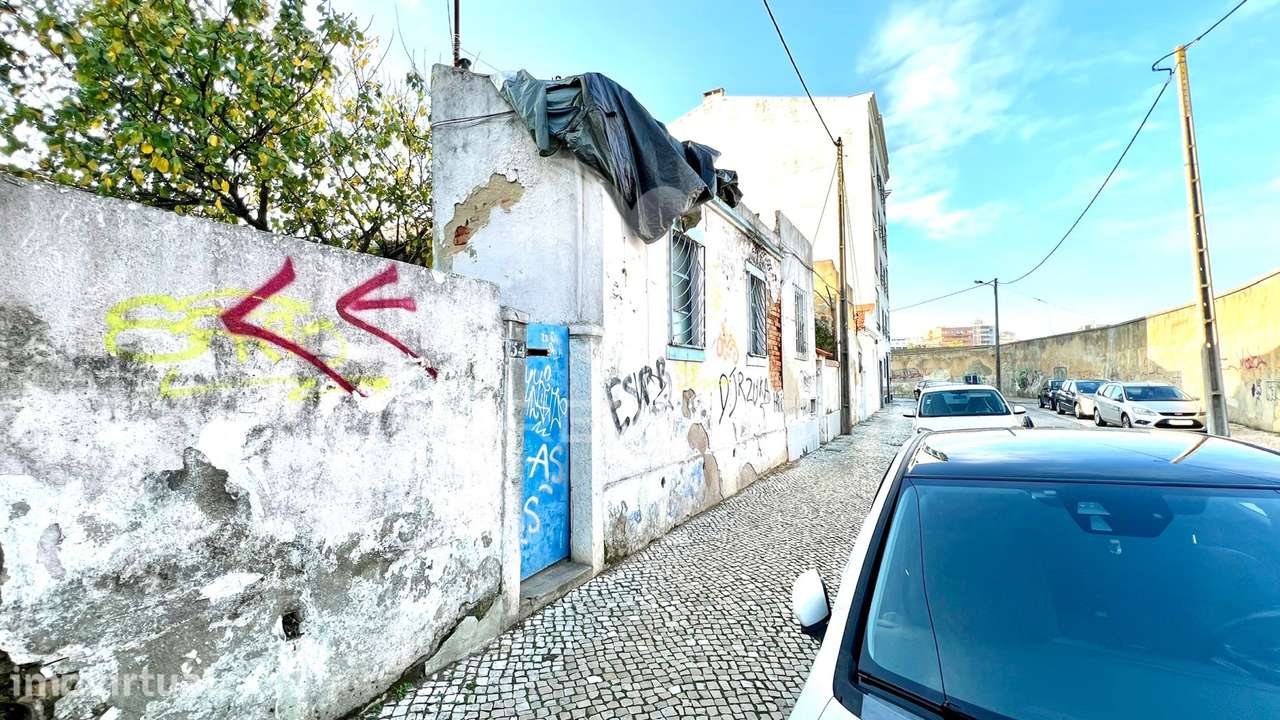 2 Moradias – Rua Francisco Ferrer em Almada - Grande imagem: 2/15
