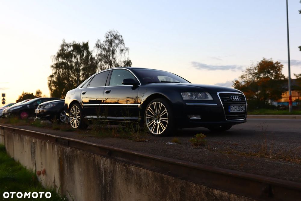 Audi A8 2008 photo 4