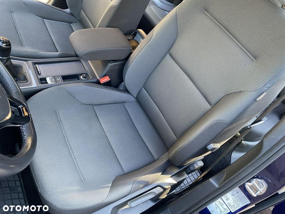 Volkswagen Golf 1.5 TSI BMT Comfortline - 18