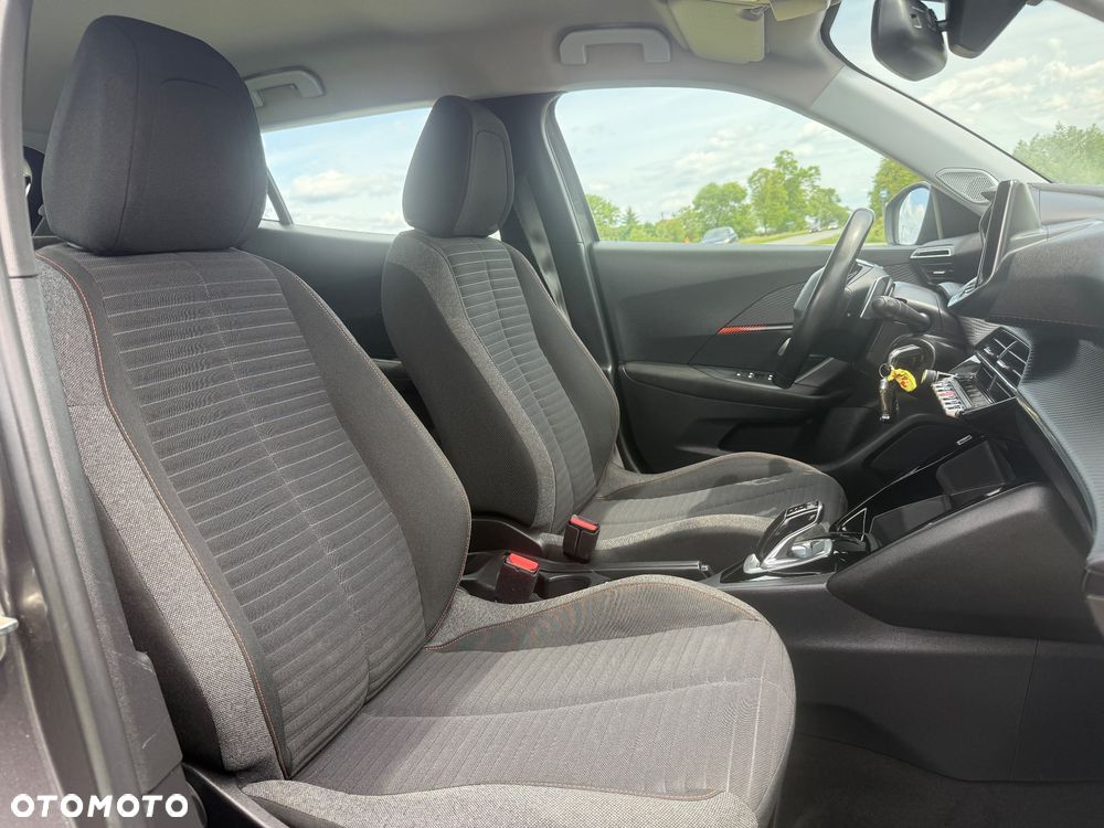 Peugeot 2008 PureTech 130 Stop&Start EAT6 Allure - 23