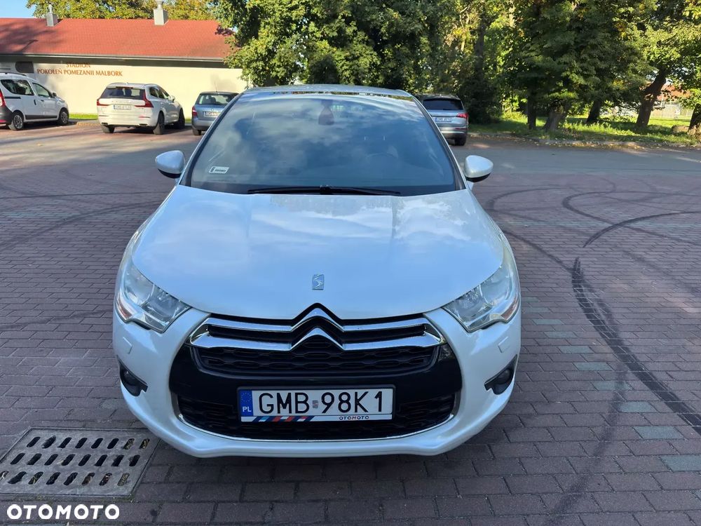 Citroën DS4 1.6 e-HDi SoChic MCP - 1