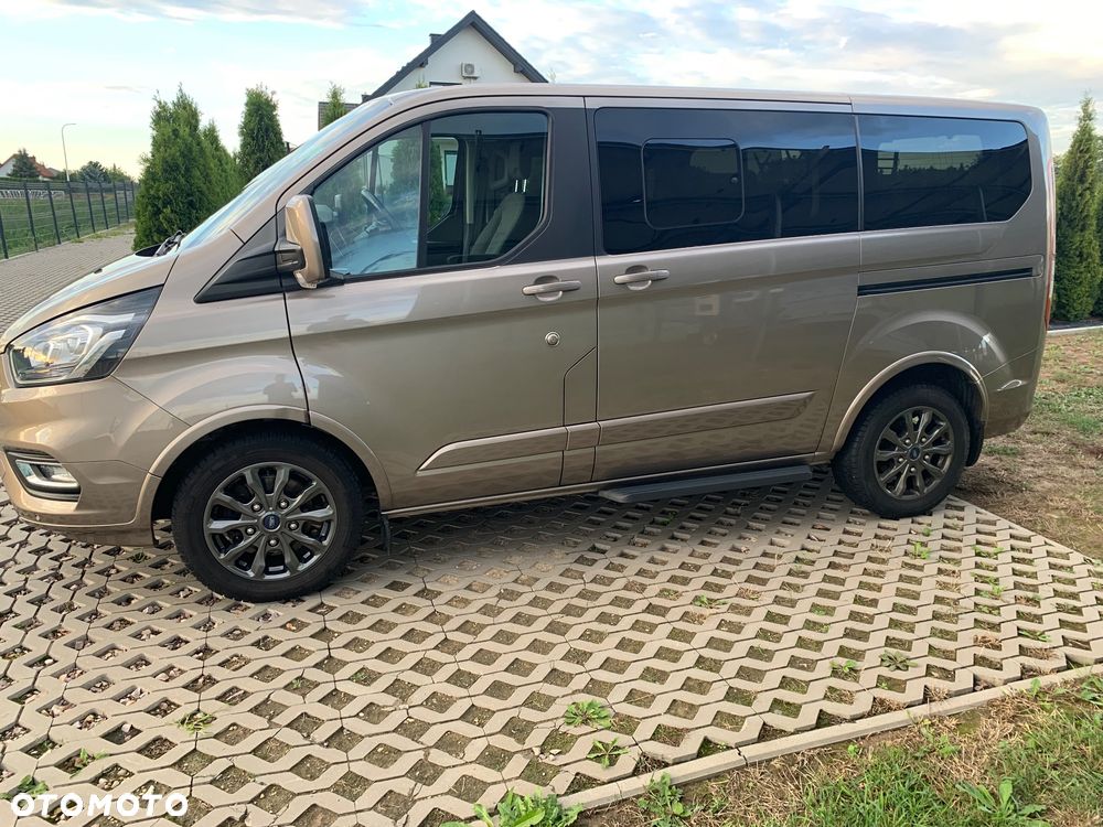 Ford Tourneo Custom 320 L2H1 VA Titanium - 6