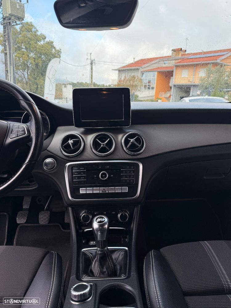 Mercedes-Benz CLA 180 d Shooting Brake Urban - 10
