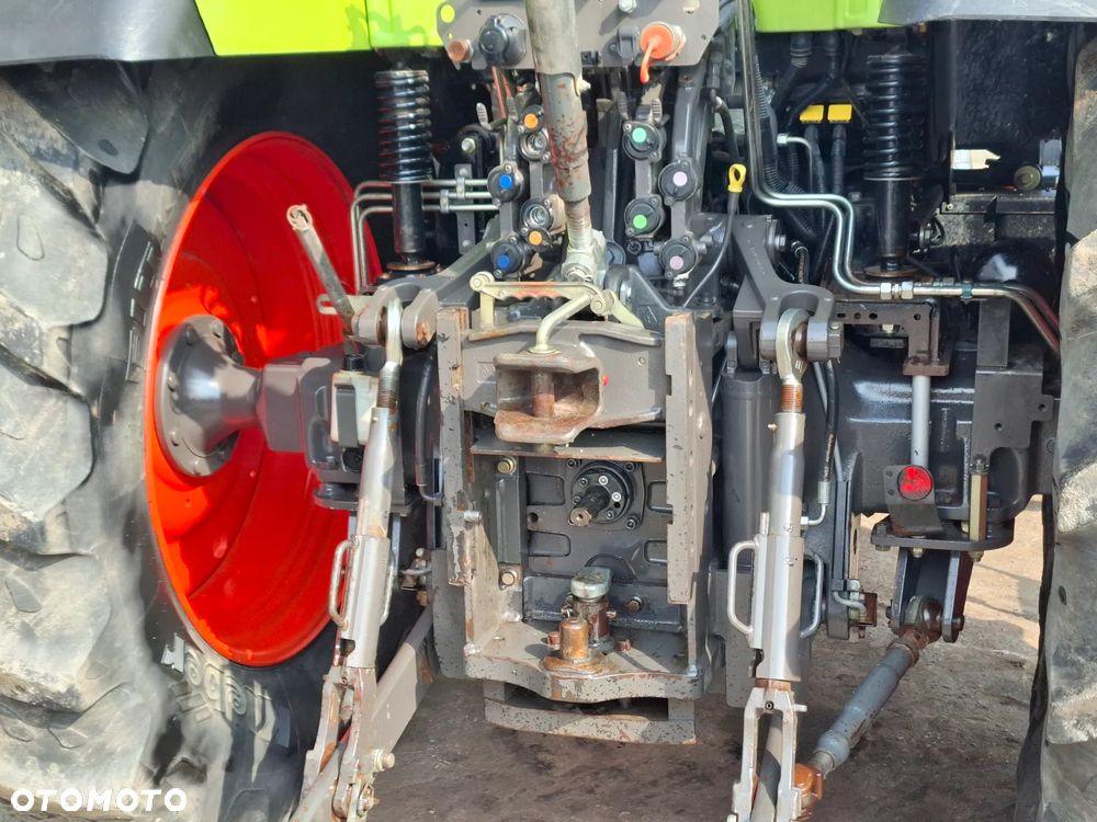 Claas Arion 620 - 18