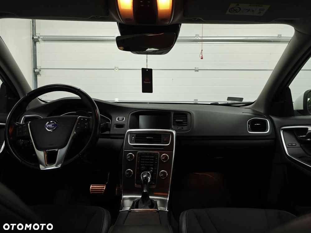 Volvo S60 D4 Drive-E Momentum - 12