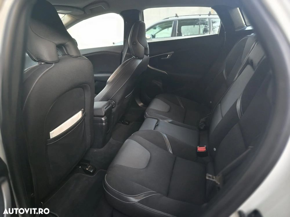 Volvo V40 D2 Aut. Momentum - 21