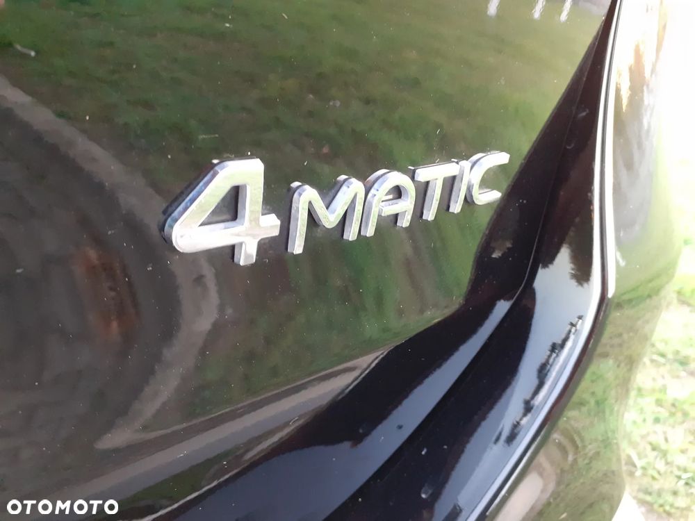 Mercedes-Benz EQA 300 66.5kWh 4-Matic AMG Line - 12