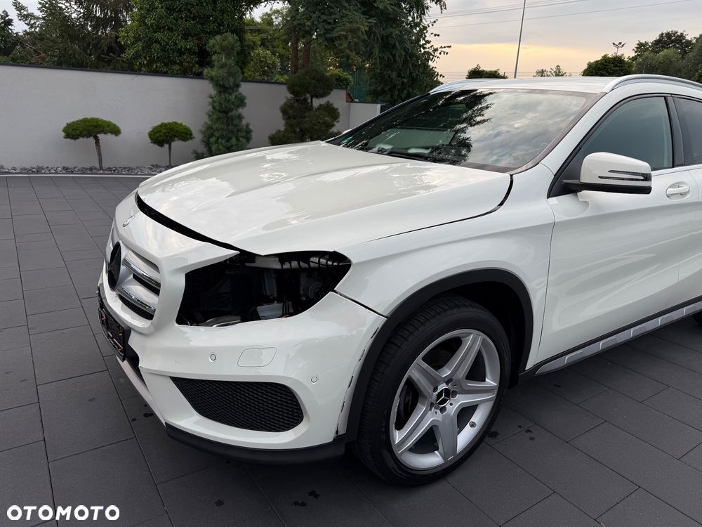 Mercedes-Benz GLA 200 AMG Line - 13