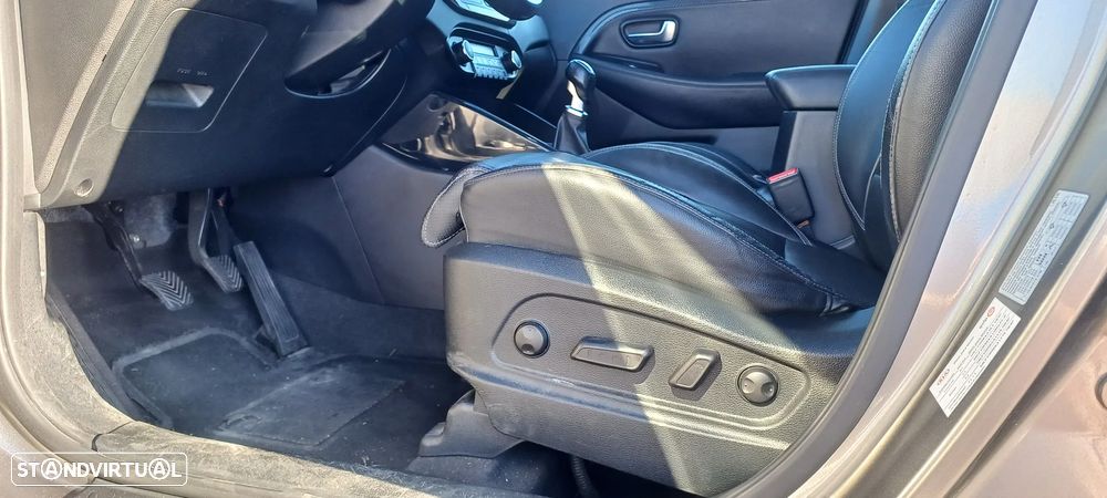 Kia Carens 1.7 CRDi ISG TX - 33